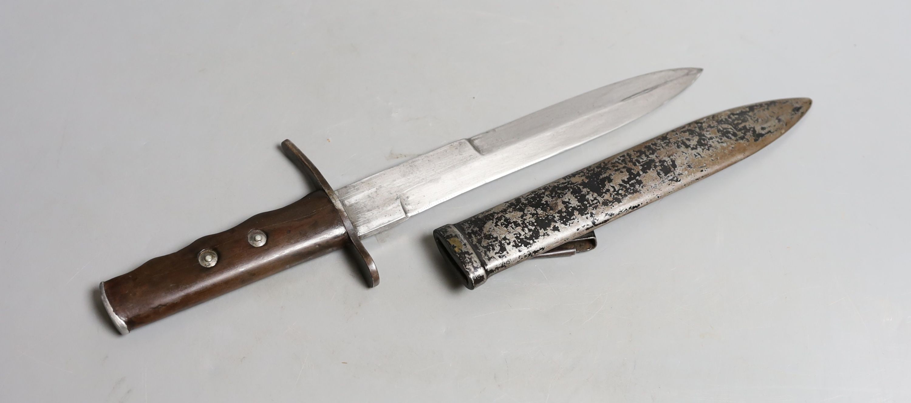 An original WWII German Army Officer's dagger, 33 cms long.